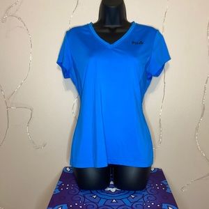 Women’s FILA sport v-neck size M
